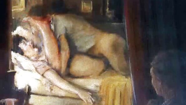 Egy erotikus videók ingyen gyönyörű testű barna szexel a konyhában