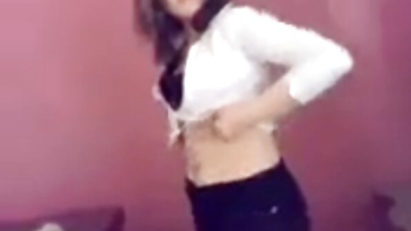 Busty barna ellazul segítségével masszázs srác farka szex videók online seggét