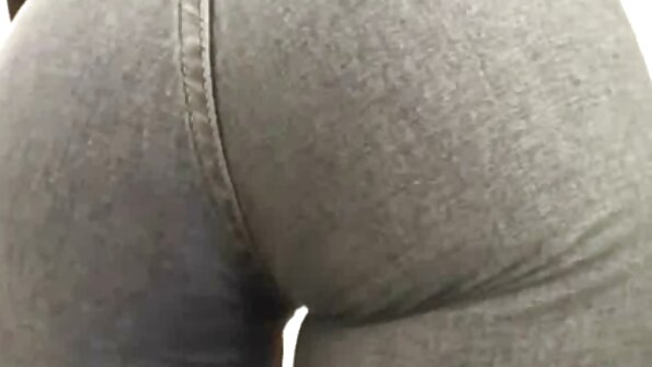 Egy hosszú szőrű szuka otthon szex video letoltes van, a kanapén, szar